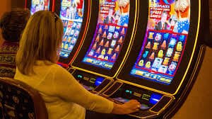 Pengalaman bermain sportsbook dan live casino di dewisloto dengan tampilan mobile yang mudah digunakan